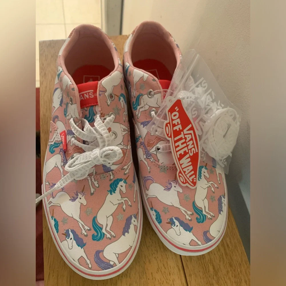 Vans Doheny Unicorn Powder Pink NWT Kids Size 6 Fits Women Size 7